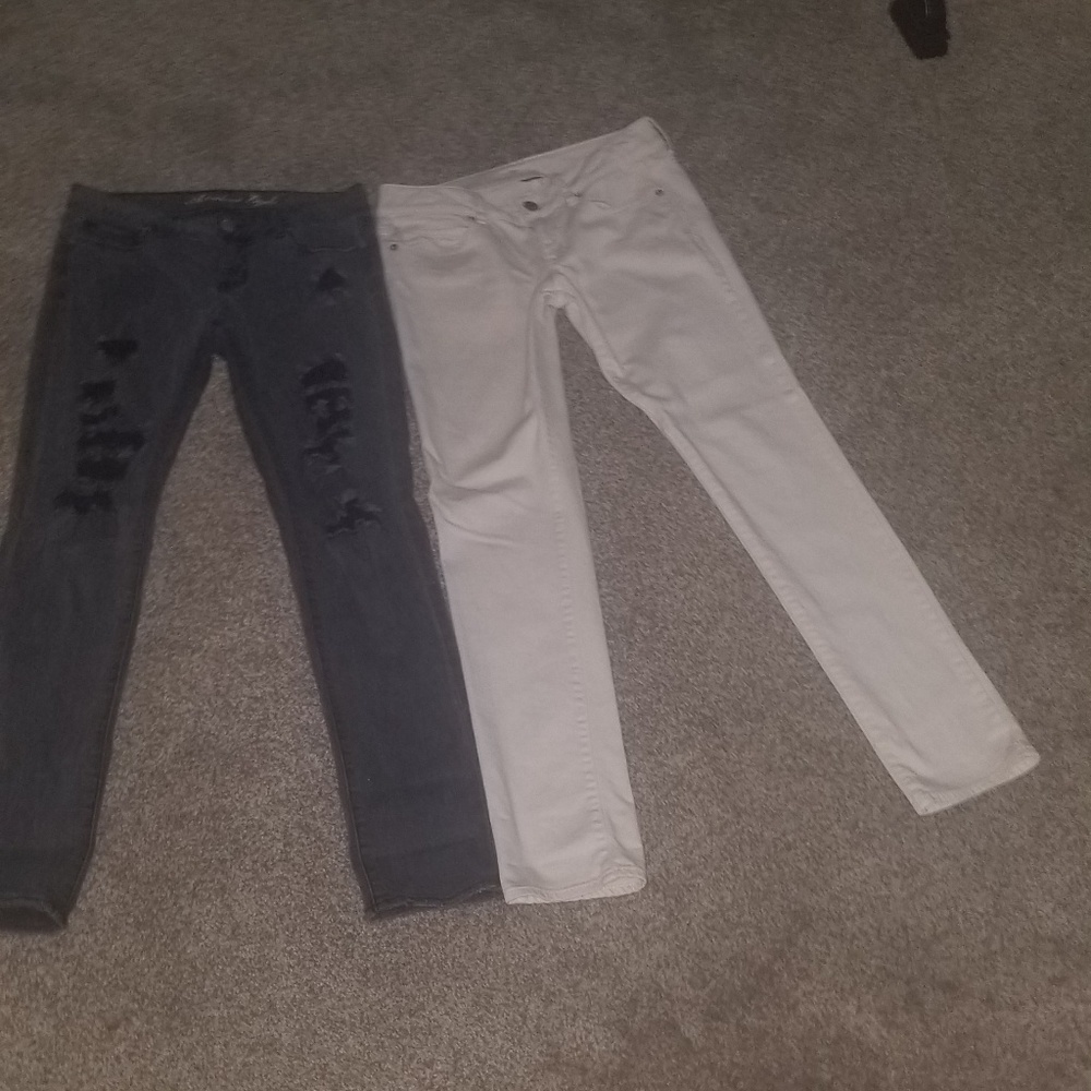 2 pairs of AE "skinny" jeans
